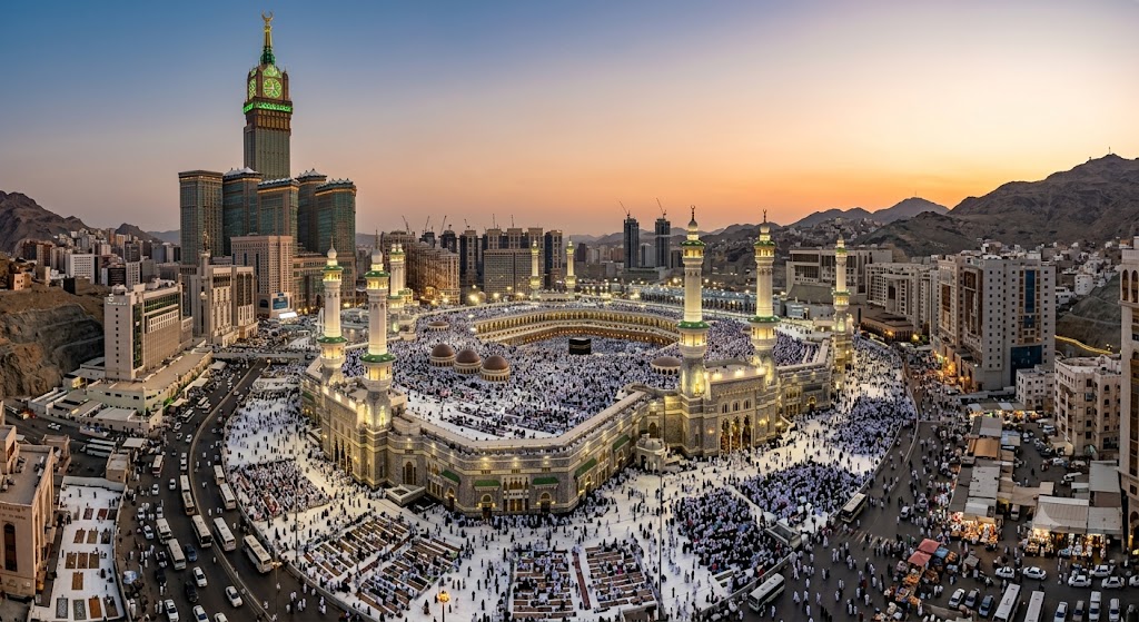 Pertemuan Tak Sengaja di Makkah